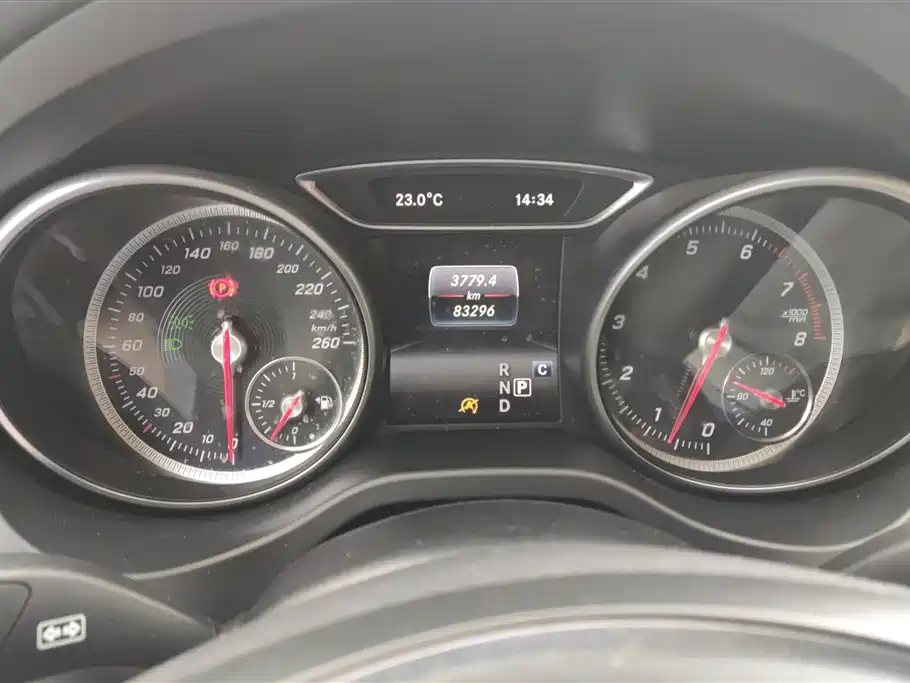 Mercedes-Benz GLA 2018 — фото 14