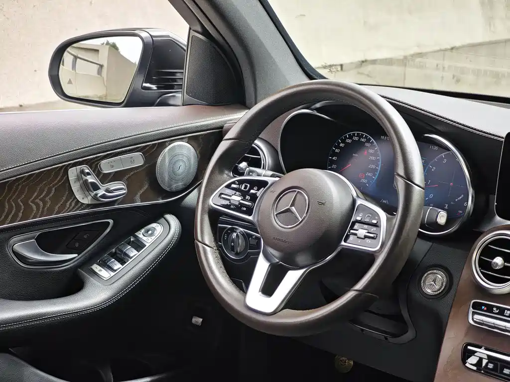 Mercedes-Benz GLC 2020 — фото 13
