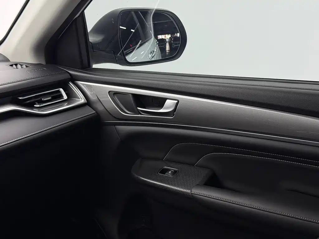 Haval M6 2023 — фото 12