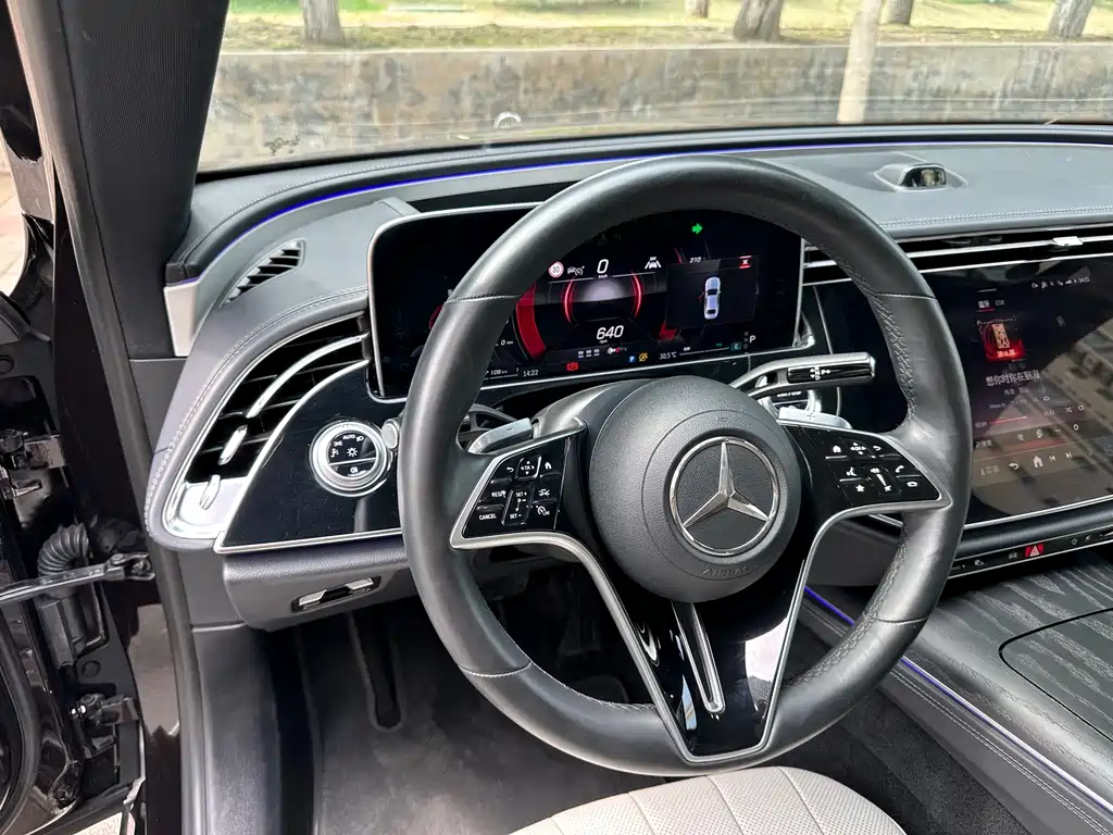 Mercedes-Benz E-Class 2024 — фото 10