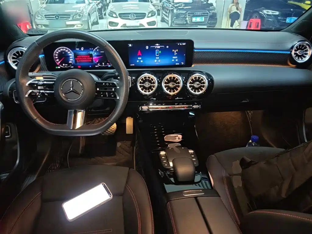 Mercedes-Benz A-Class 2024 — фото 10
