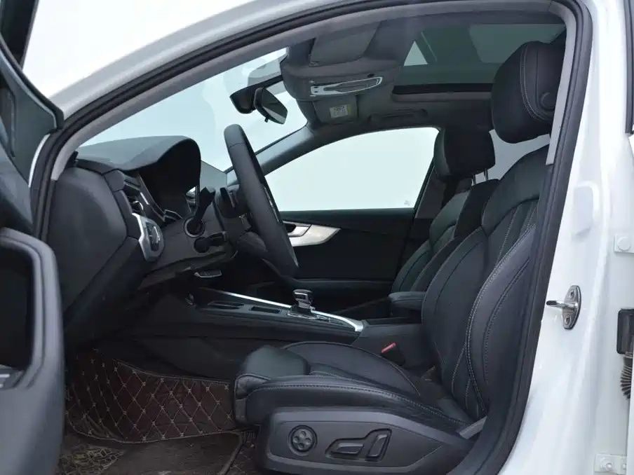 Audi A4L 2021