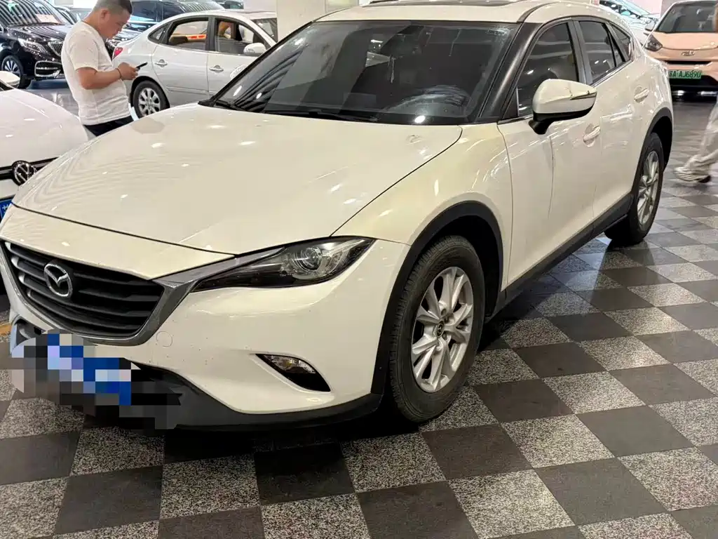 Mazda CX-4 2018 — фото 1