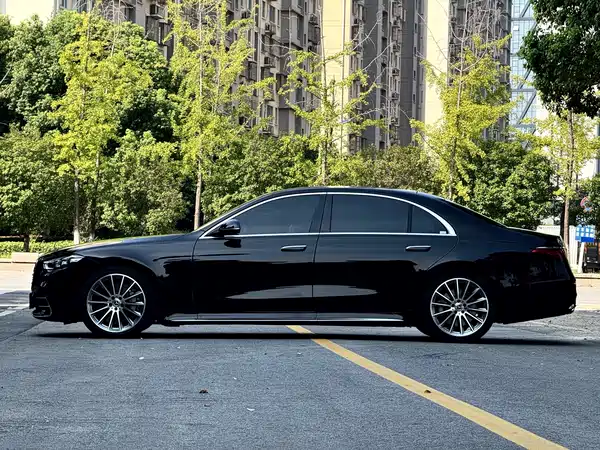 Mercedes-Benz S-Class 2021