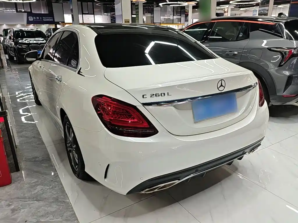 Mercedes-Benz C-Class 2020