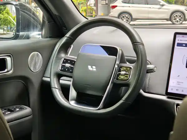 Li Auto L8 2023