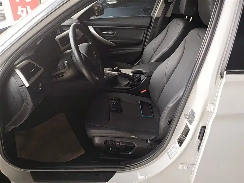 BMW 3 Series 2015 — фото 15