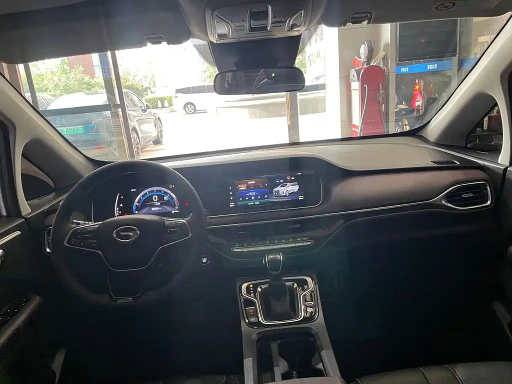 GAC Trumpchi M6 2022 — фото 8