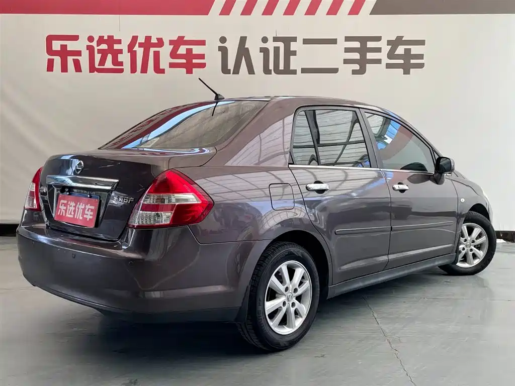 Nissan Tiida 2008