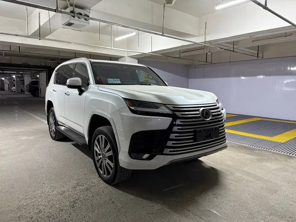 Lexus LX — фото 3