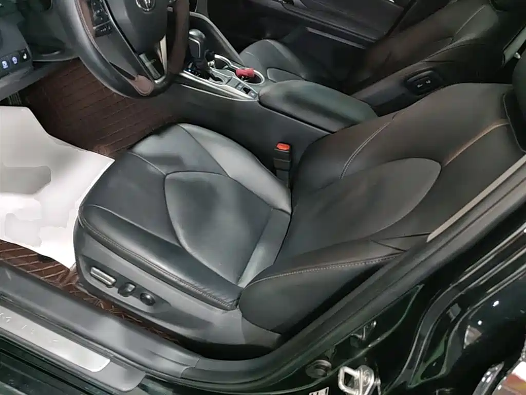 Toyota Camry 2022 — фото 15