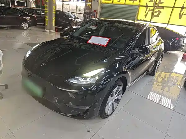 Tesla Model Y 2022