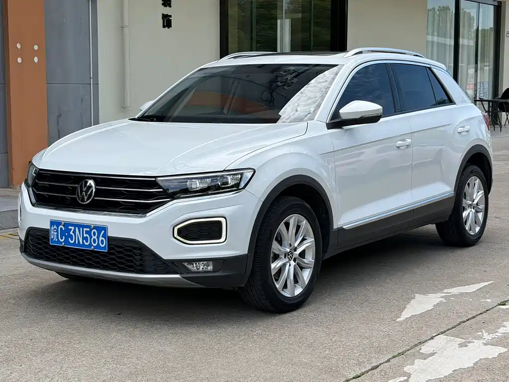Volkswagen T-Roc 2023 — фото 2