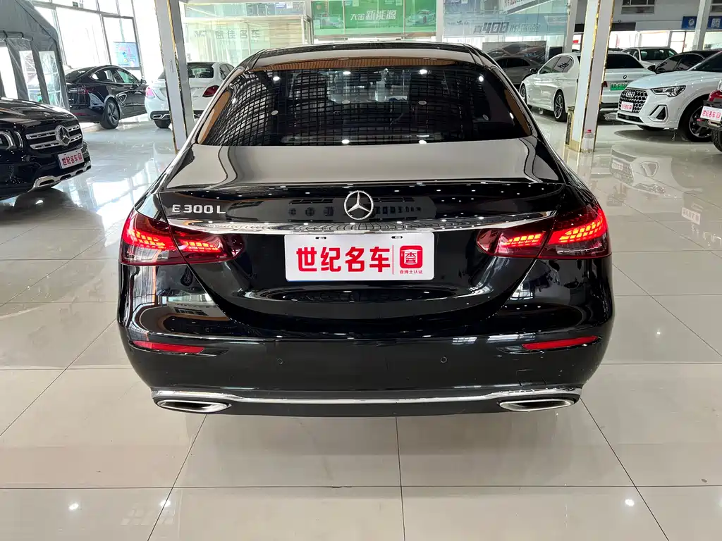Mercedes-Benz E-Class 2022