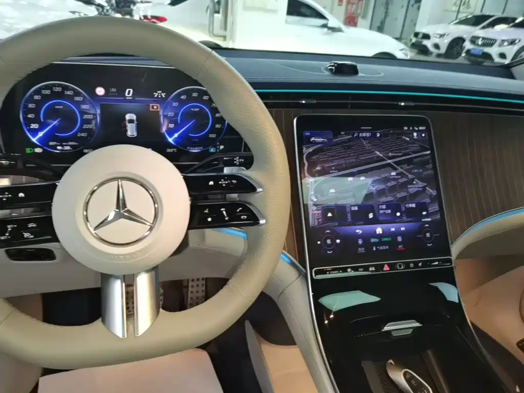 Mercedes-Benz EQE SUV 2024 — фото 14