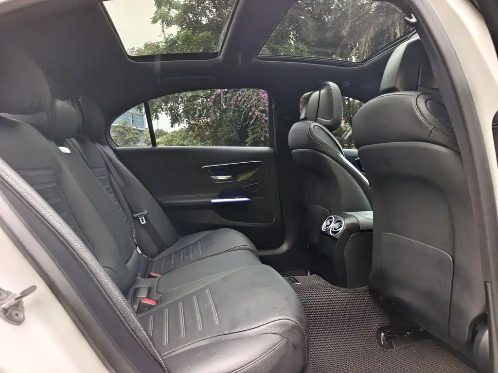 Mercedes-Benz C-Class 2022 — фото 12