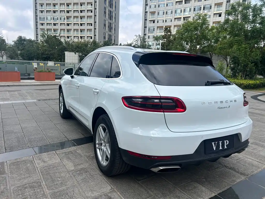 Porsche Macan 2018 — фото 13