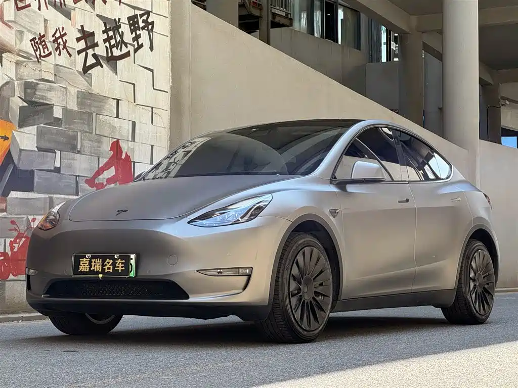 Tesla Model Y 2022
