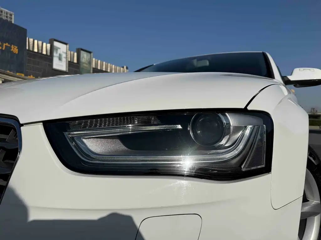 Audi A4L 2014