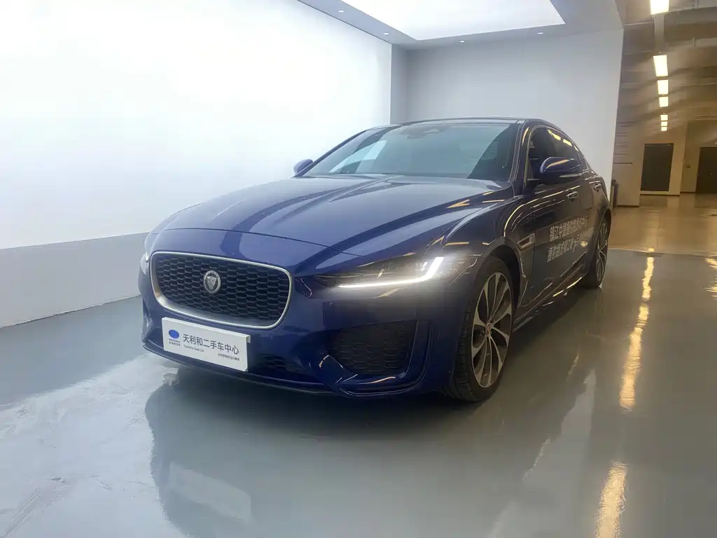 Jaguar XEL 2021 — фото 1