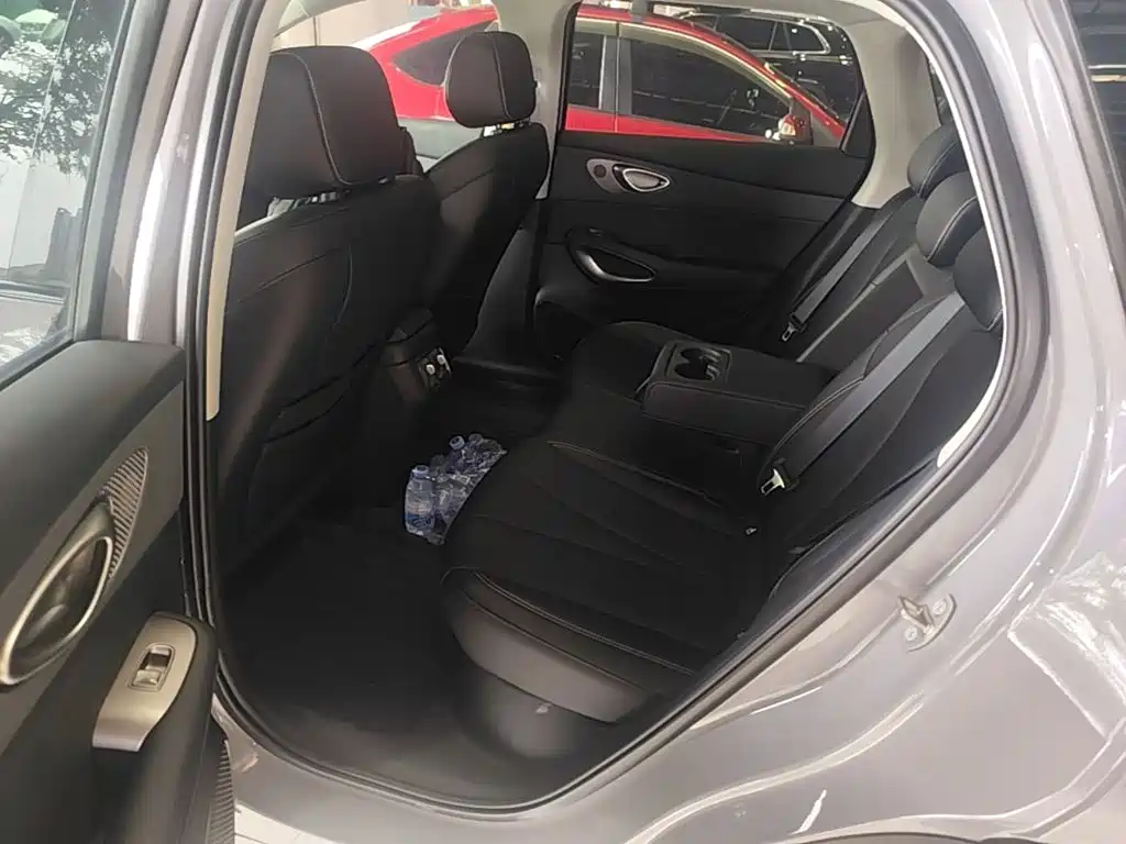 BYD Sealion 05 EV 2025 — фото 17
