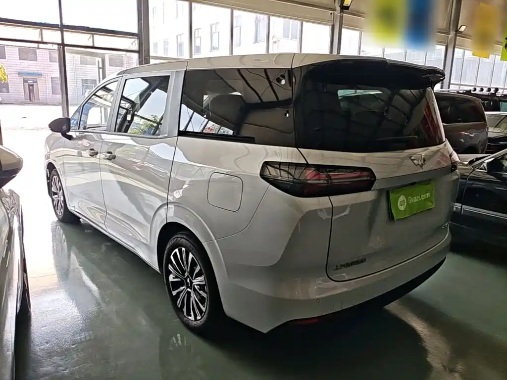 Wuling Starlight 730 New Energy 2025 — фото 5