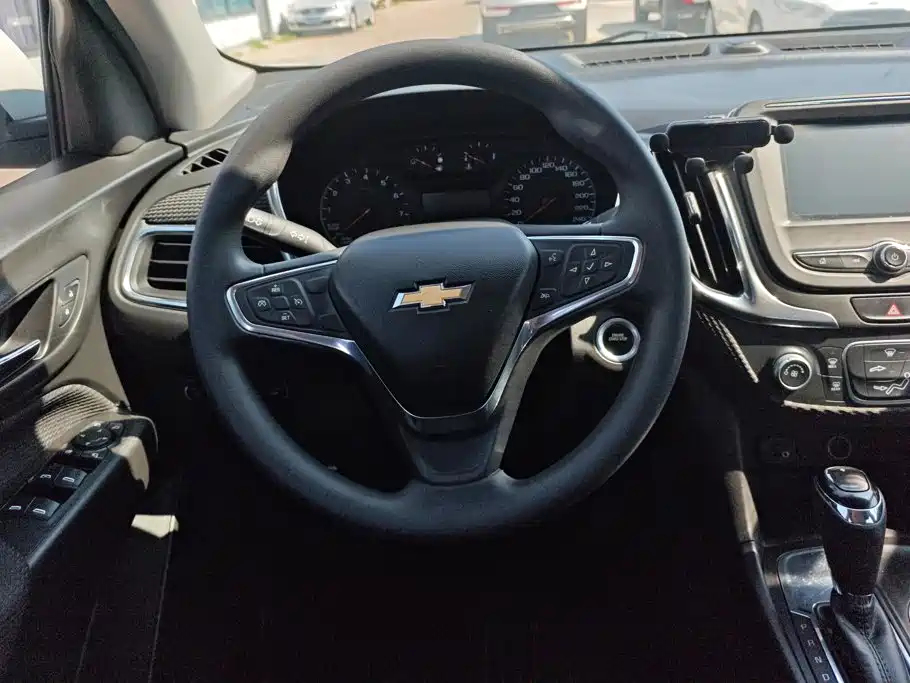 Chevrolet Equinox 2017 — фото 15
