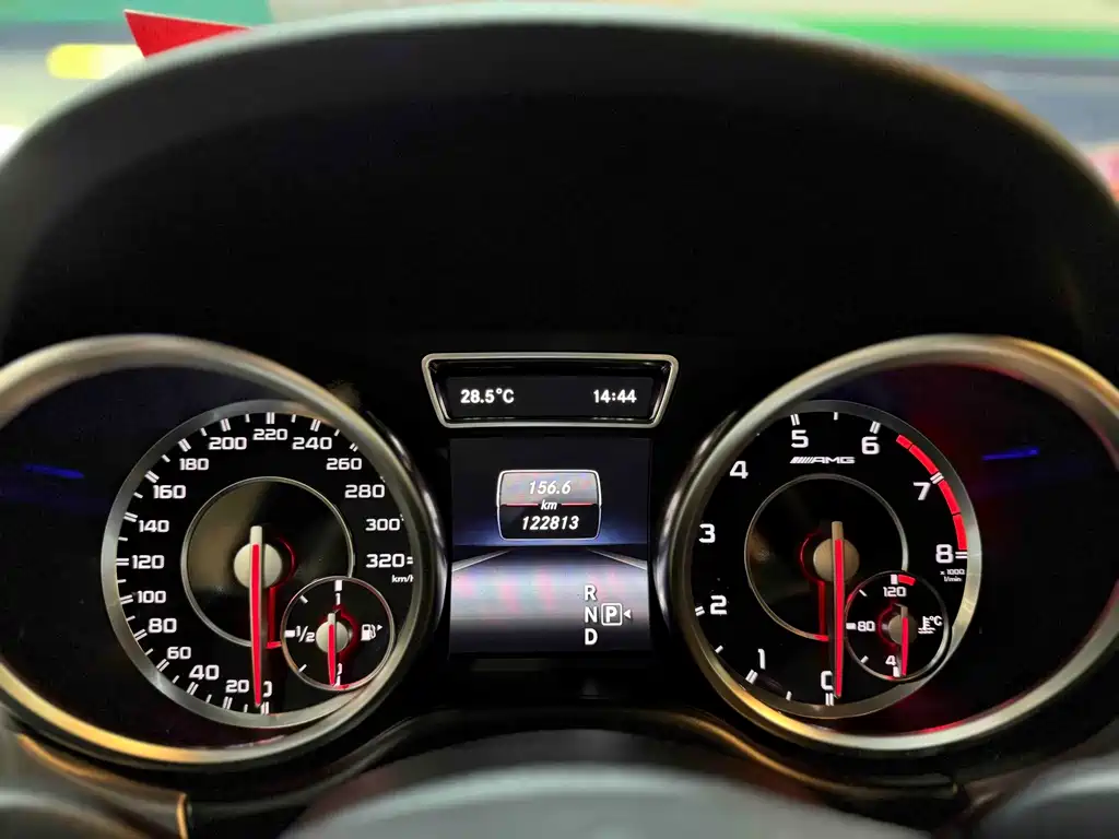 Mercedes-Benz M-Class AMG 2015 — фото 17