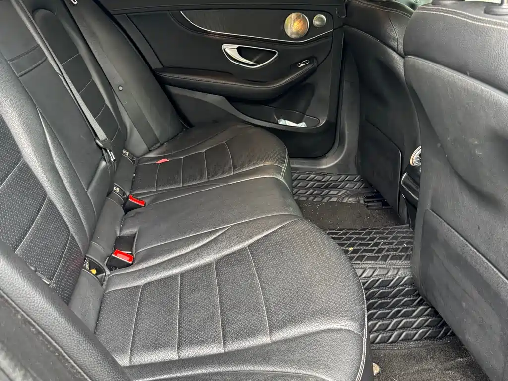 Mercedes-Benz C-Class 2019 — фото 20