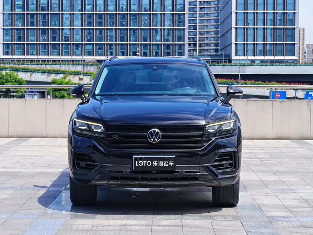 Volkswagen Touareg 2023 — фото 3