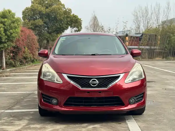 Nissan Tiida 2011