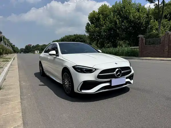 Mercedes-Benz C-Class 2024