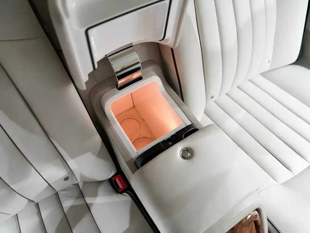 Rolls-Royce Phantom 2011 — фото 45