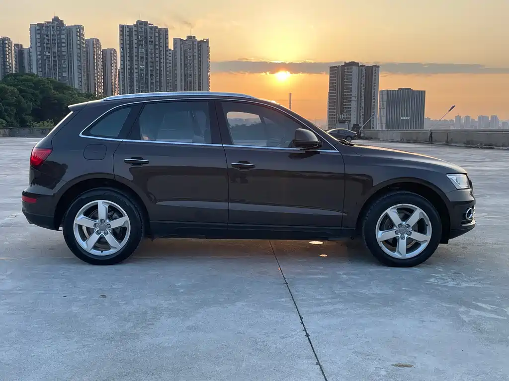 Audi Q5 2017 — фото 10