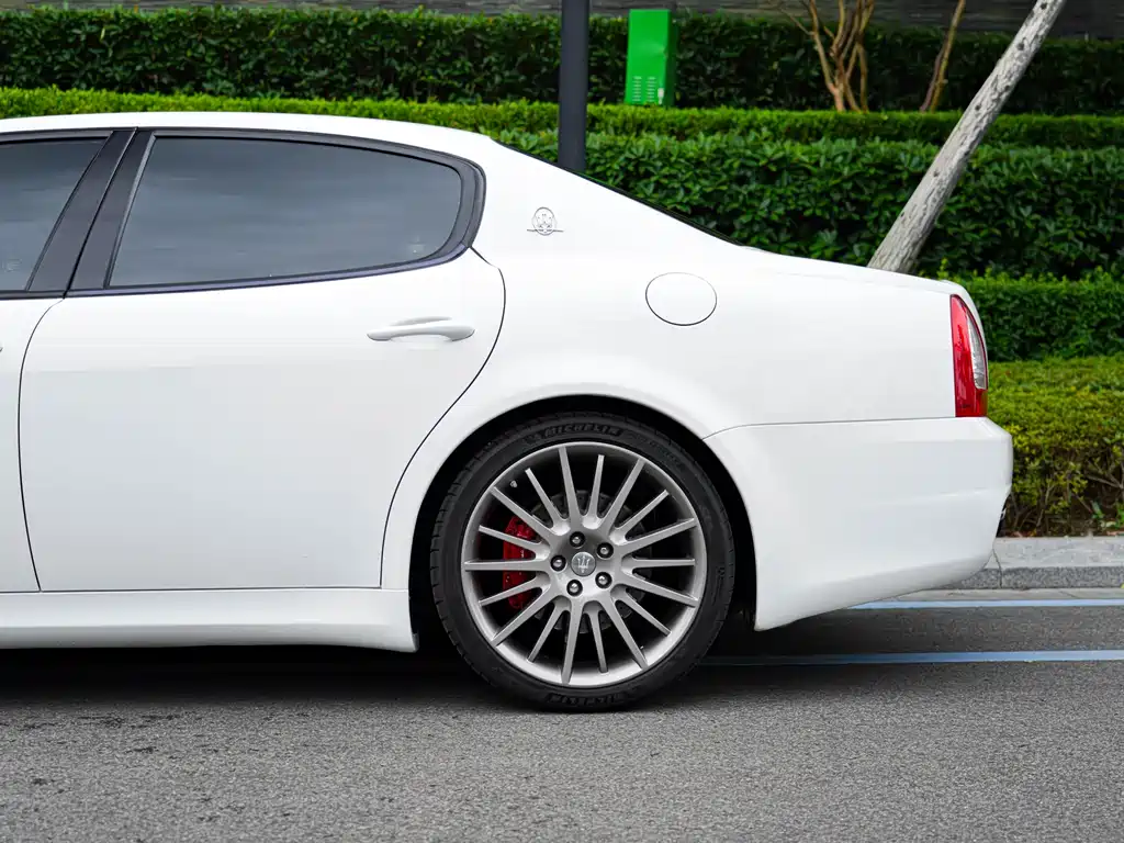 Maserati Quattroporte 2012 — фото 7