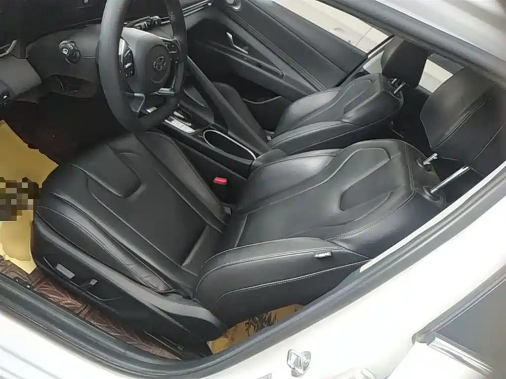 Hyundai Elantra 2020 — фото 15