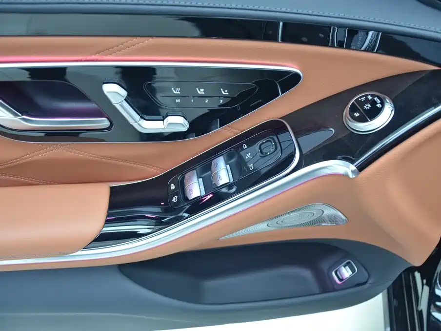 Mercedes-Benz Maybach S-Class 2025