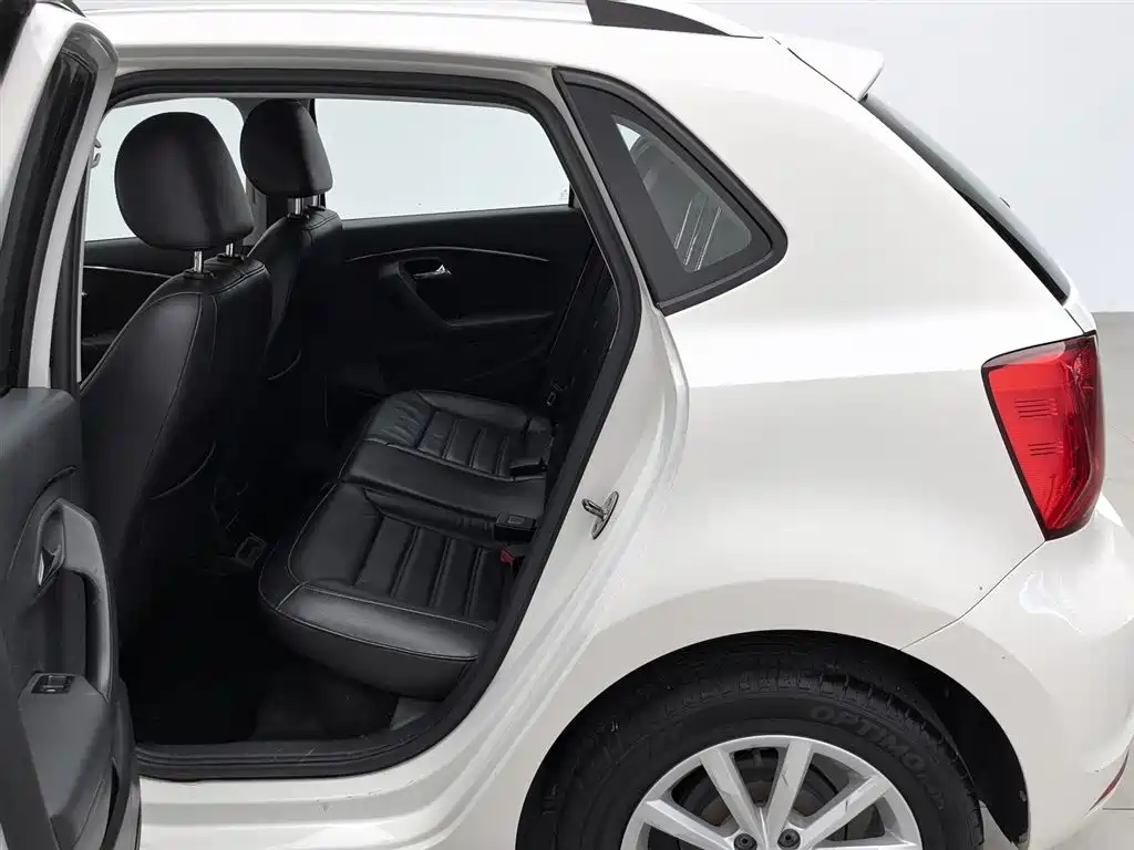 Volkswagen Polo 2016 — фото 15