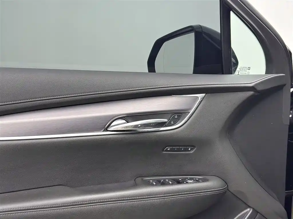 Cadillac XT6 2020 — фото 14