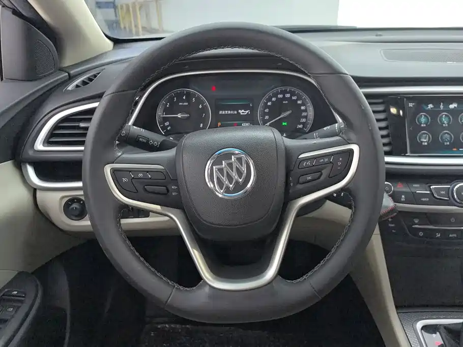 Buick Excelle 2019 — фото 15