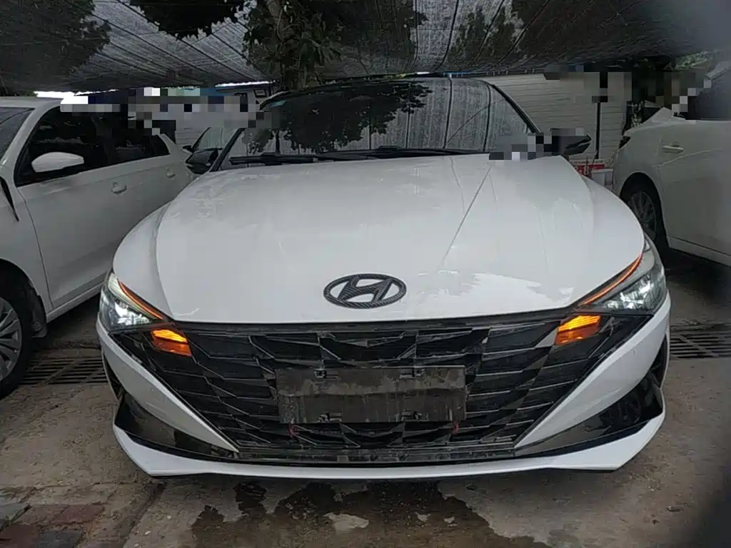 Hyundai Elantra 2020 — фото 3