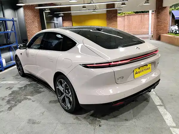 NIO ET5 2025