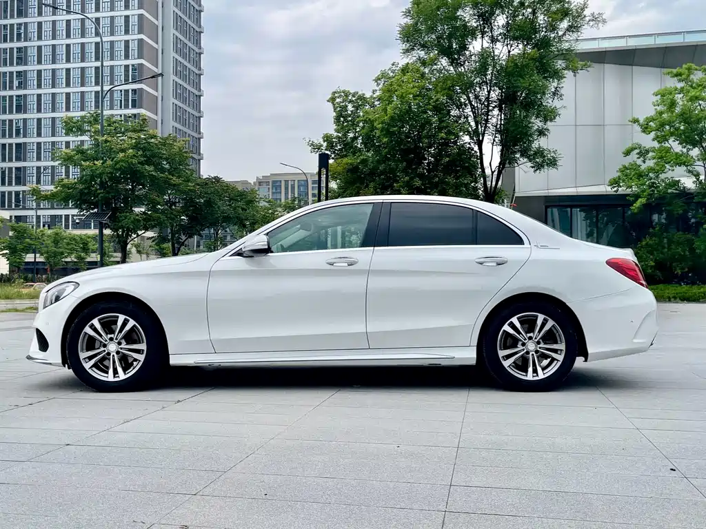 Mercedes-Benz C-Class 2016 — фото 26