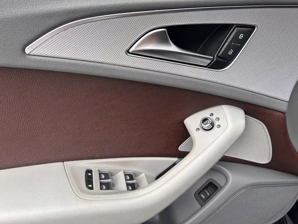 Audi A6L 2012 — фото 13