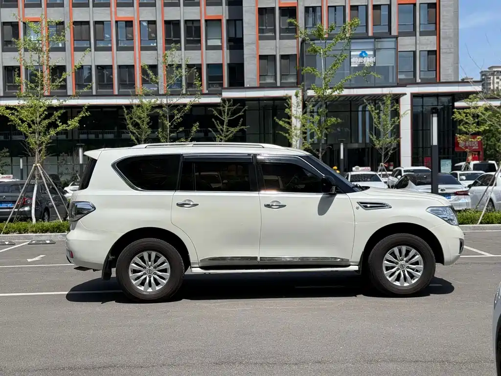 Nissan Patrol 2018 — фото 13