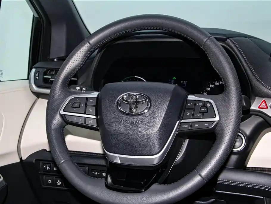 Toyota Sienna 2024 — фото 14