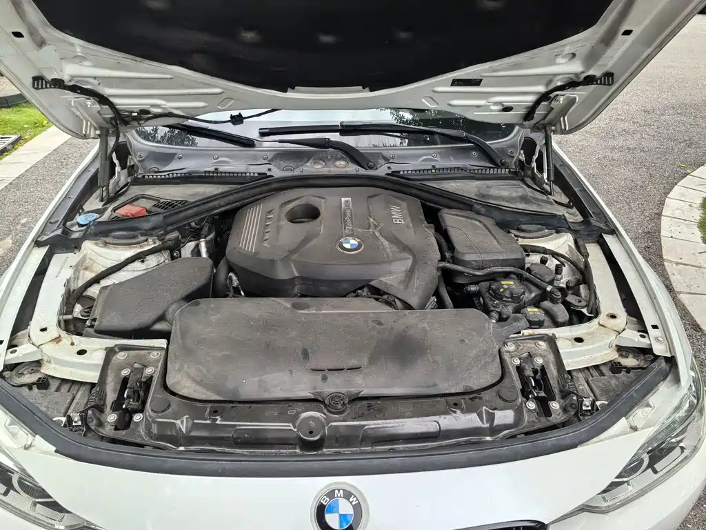 BMW 3 Series 2017 — фото 14