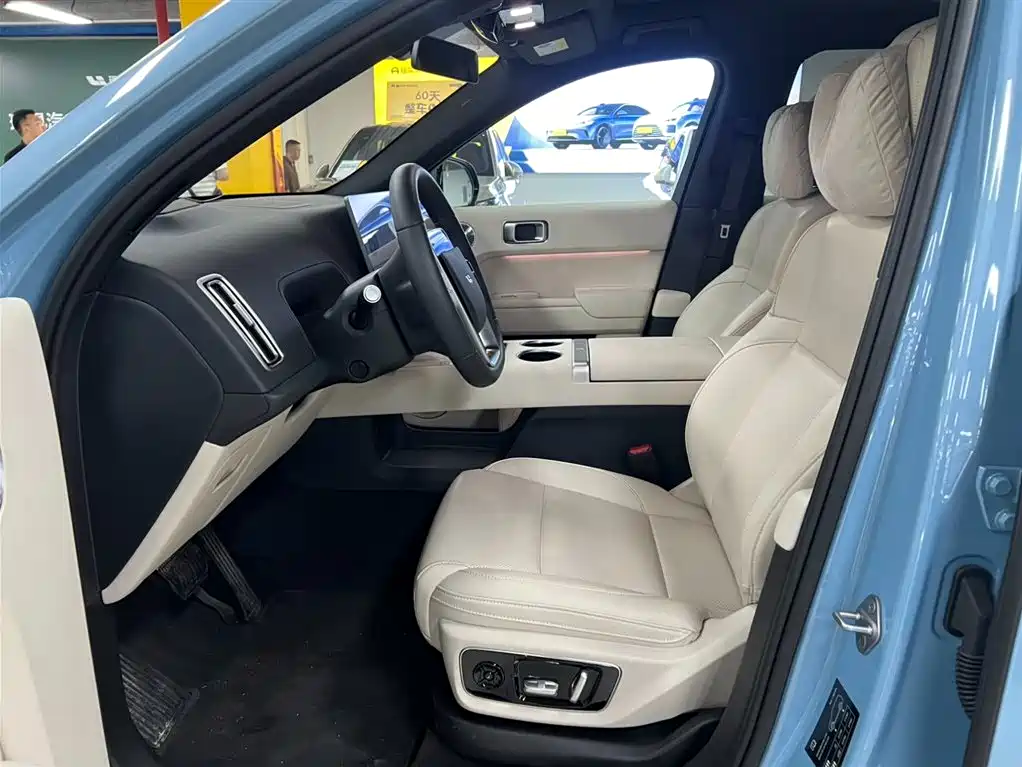 Li Auto Li L7 2025