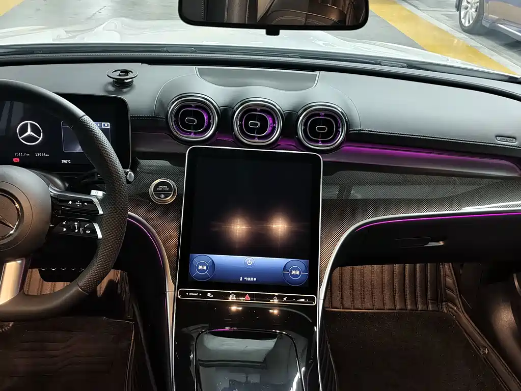 Mercedes-Benz C-Class 2023 — фото 9
