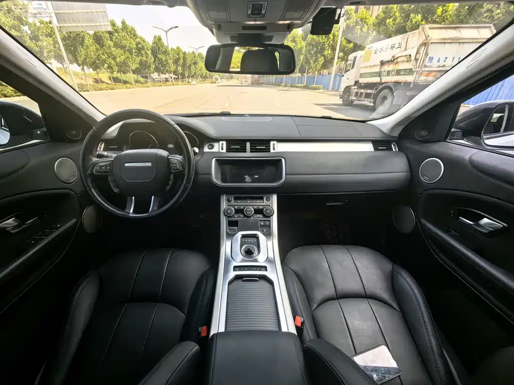 Land Rover Evoque 2018 — фото 6